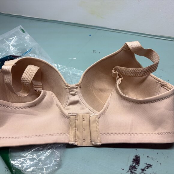 Vanity Fair Beauty Back Bra 36C wireless - new! - Picture 6 of 7